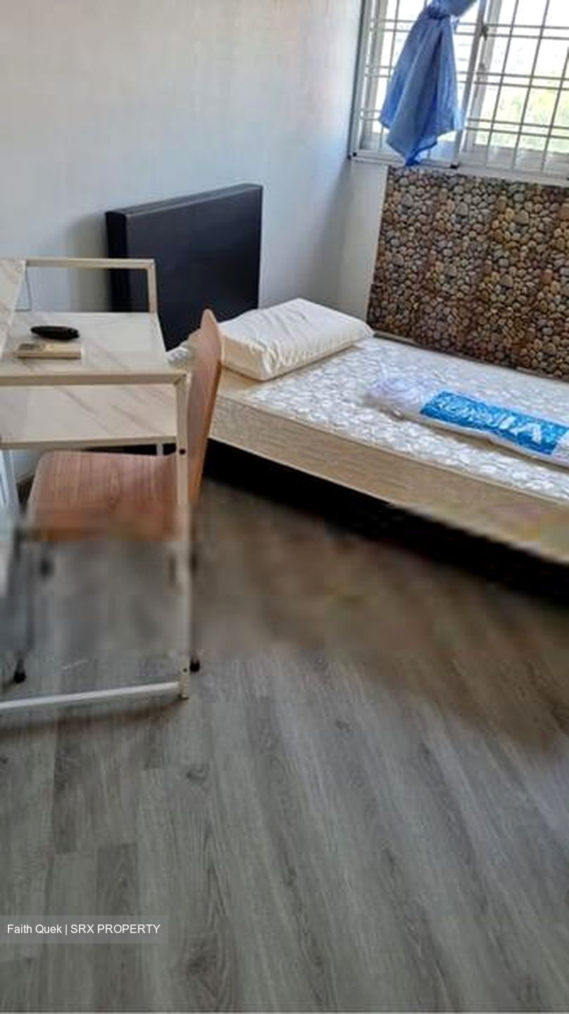 Blk 710 Jurong West Street 71 (Jurong West), HDB Executive #409029731